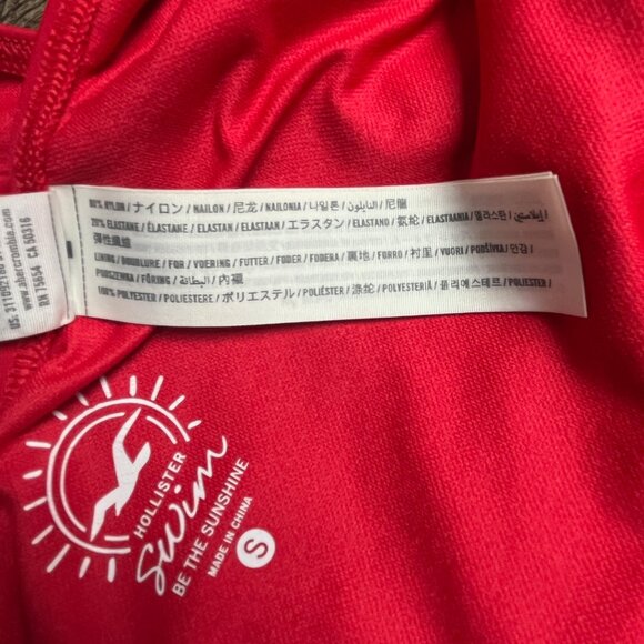 Hollister by Abercrombie & Fitch Red One Piece Swim Suit ((size Small)) - Picture 4 of 4